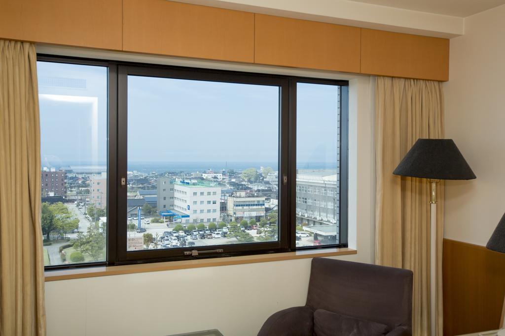 Hotel Granmirage Uozu Eksteriør billede