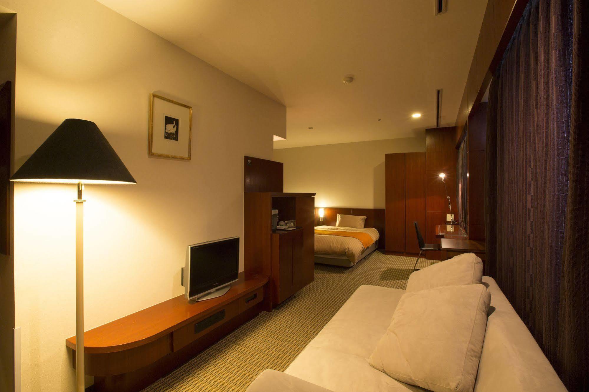 Hotel Granmirage Uozu Eksteriør billede