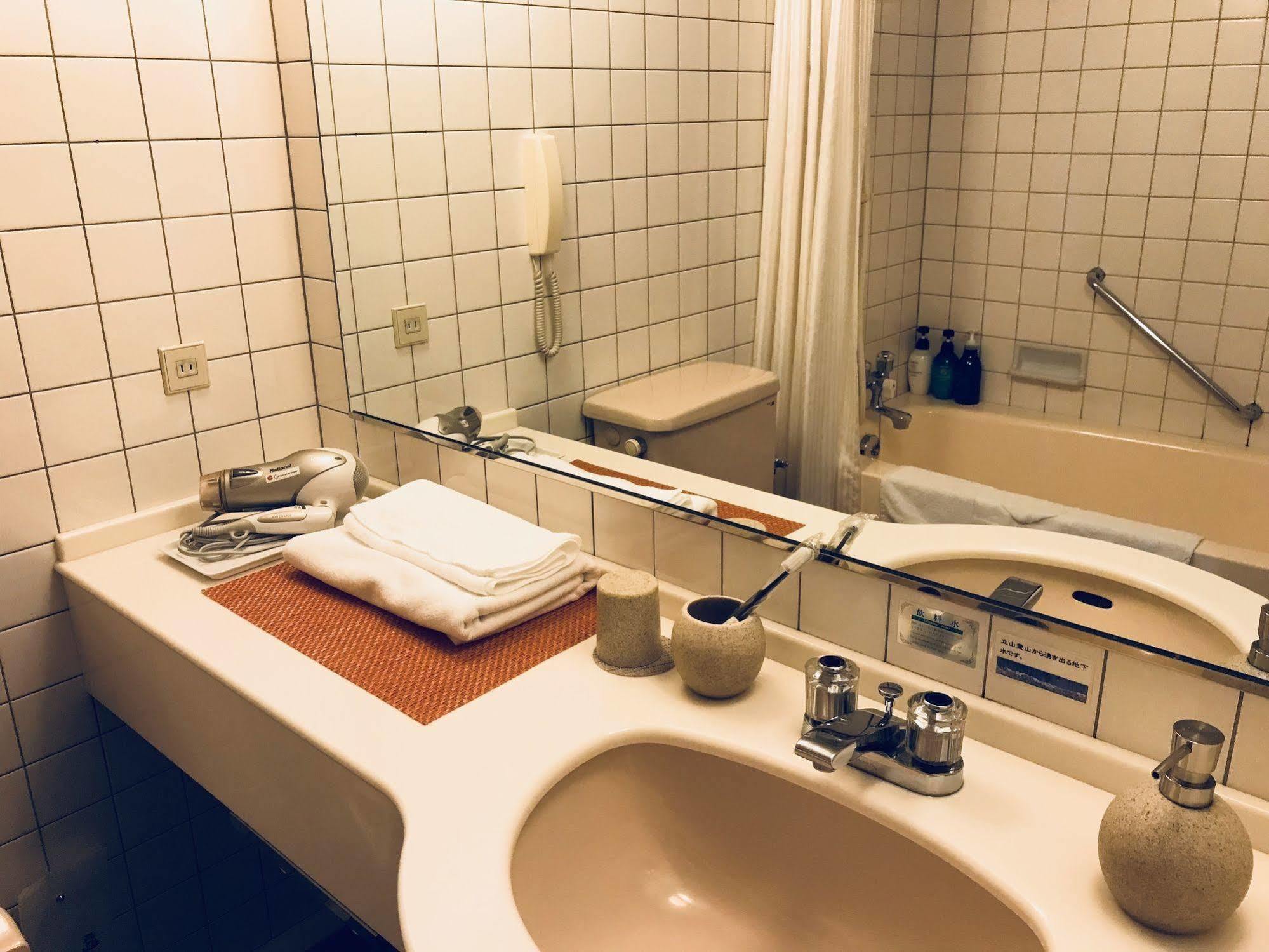 Hotel Granmirage Uozu Eksteriør billede